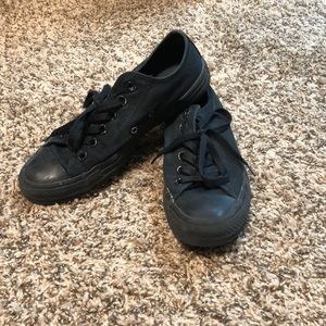 Converse All Star Women’s Low Top Black Size 8